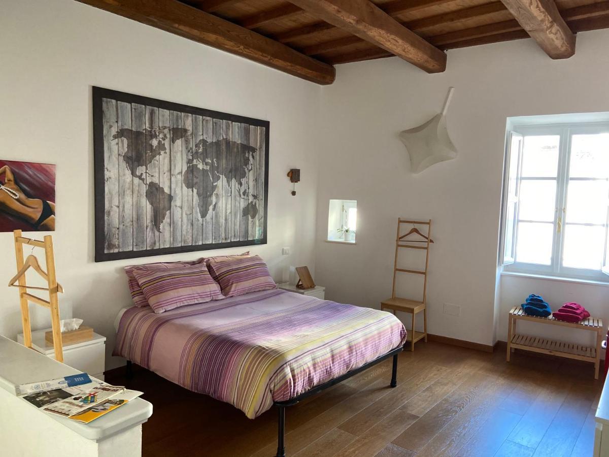 Bed and Breakfast Palazzo Pica Alfieri Centro Storico LʼAquila Exterior foto